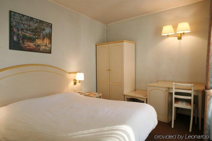 Acte V Hotel 3*
